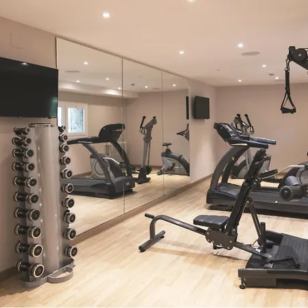 & Real Anayet Szálloda