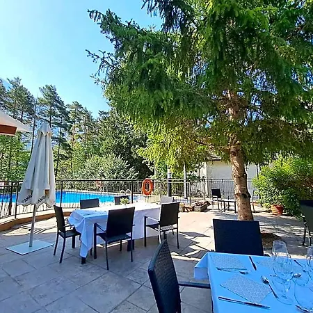 & Real Anayet 4*