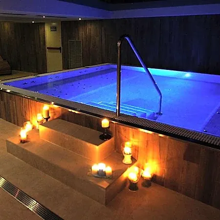 & Real Anayet 4*