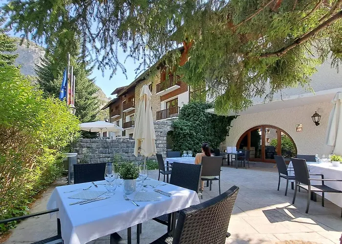 & Real Anayet Hotell 4*