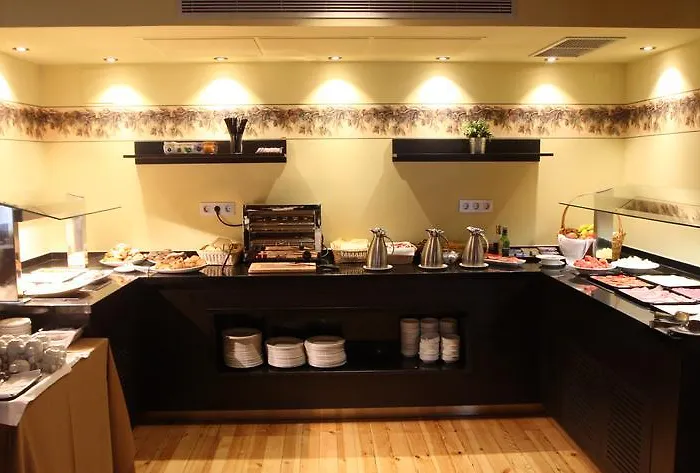 & Real Anayet Hotell Canfranc