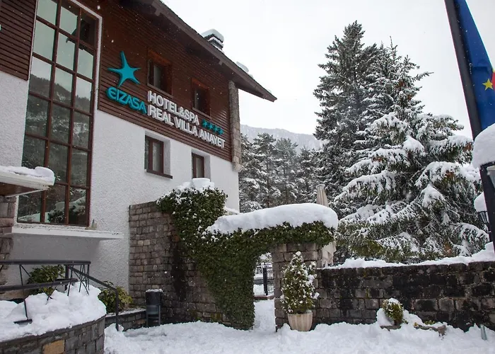 & Real Anayet מלון